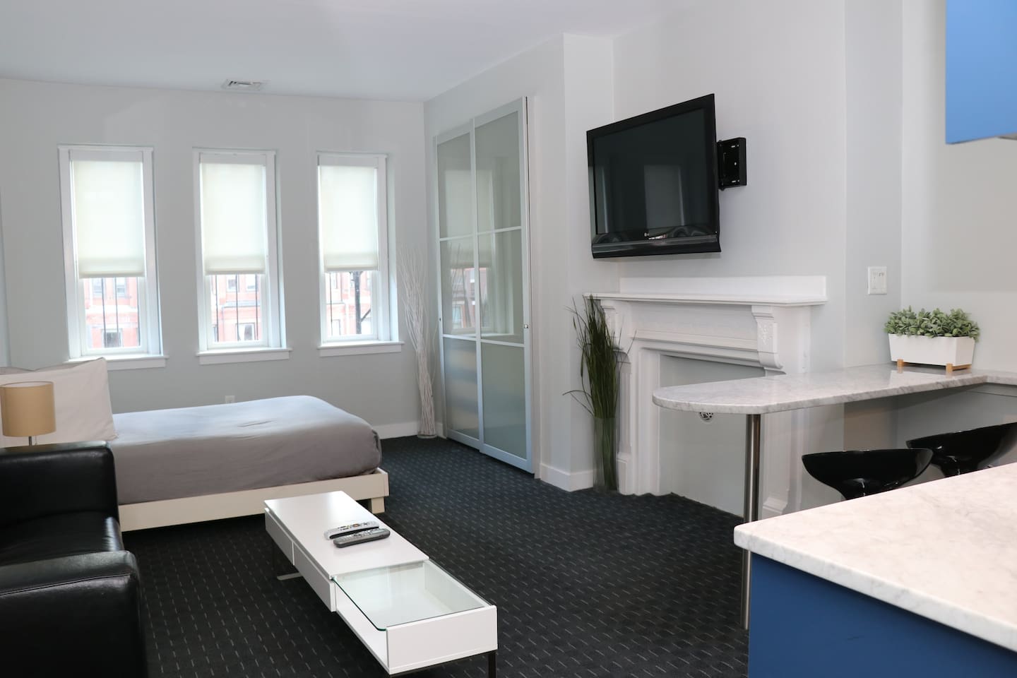 Newbury St Living –Trendy, Vibrant, Unbeatable!#12