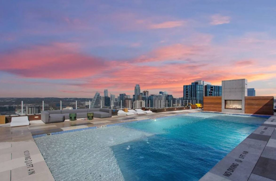 Austin Rainey Street Escape Rooftop Pool Barcle in 78701, Austin