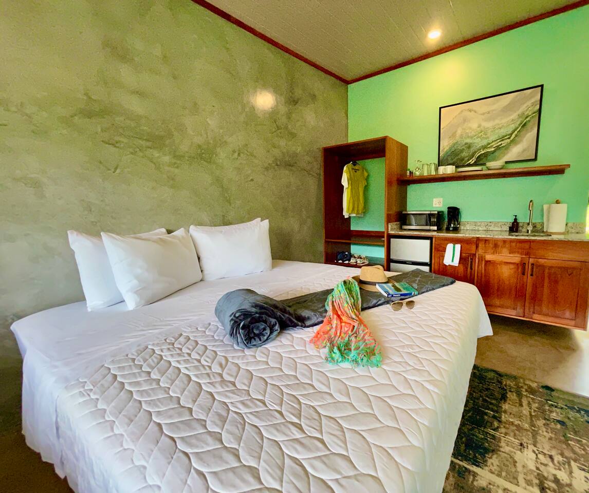 #20 LaVista King Bed Downtown Bajo Boquete