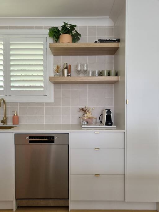 Pet Friendly - Mediterranean Coastal Retreat