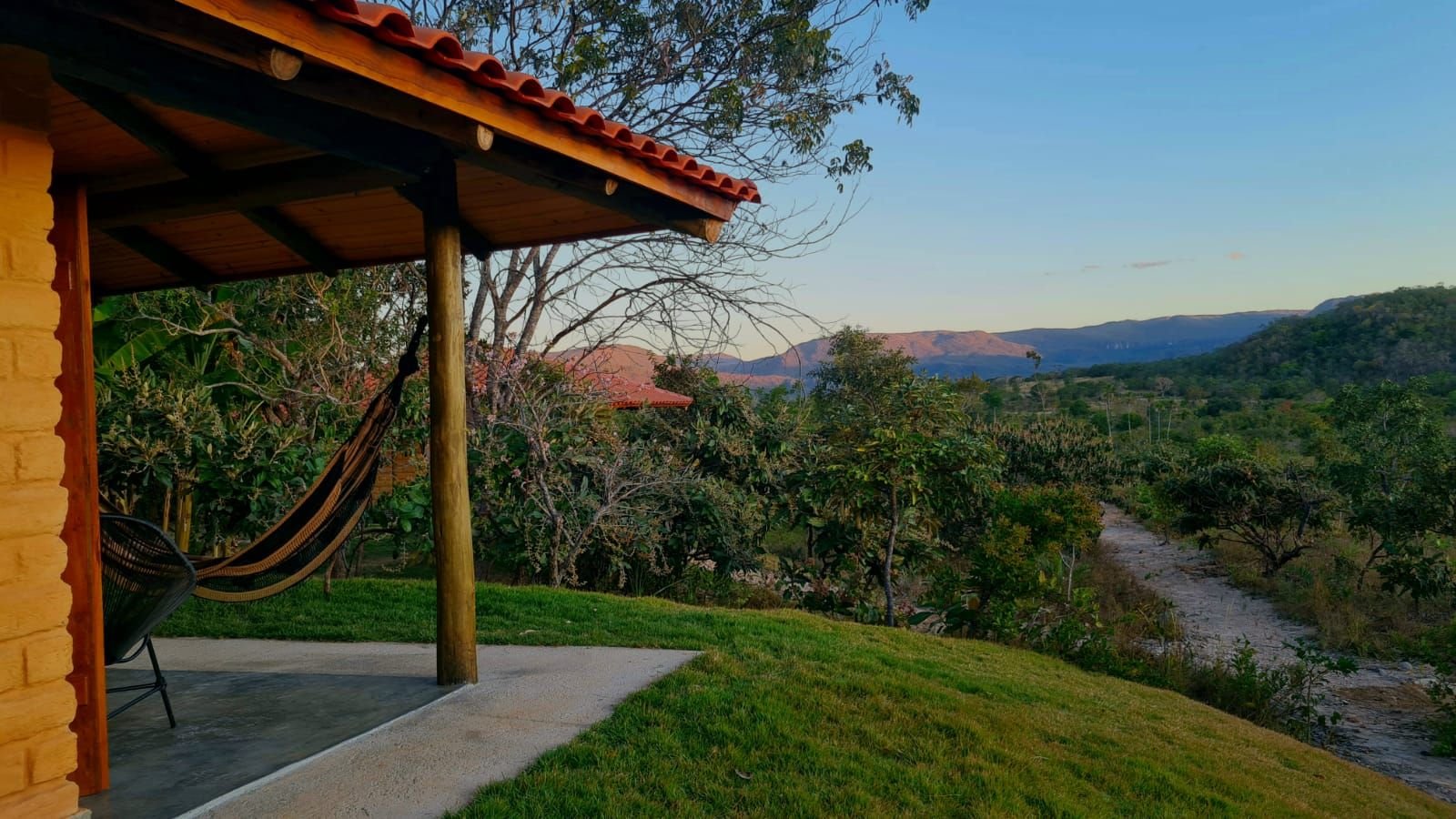 Chalés with a beautiful view of the sunset (Chalet 3)