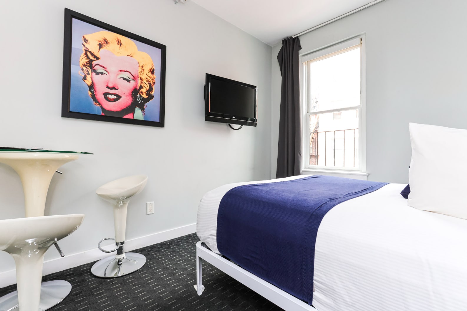 Unbeatable Location on Newbury Street #5