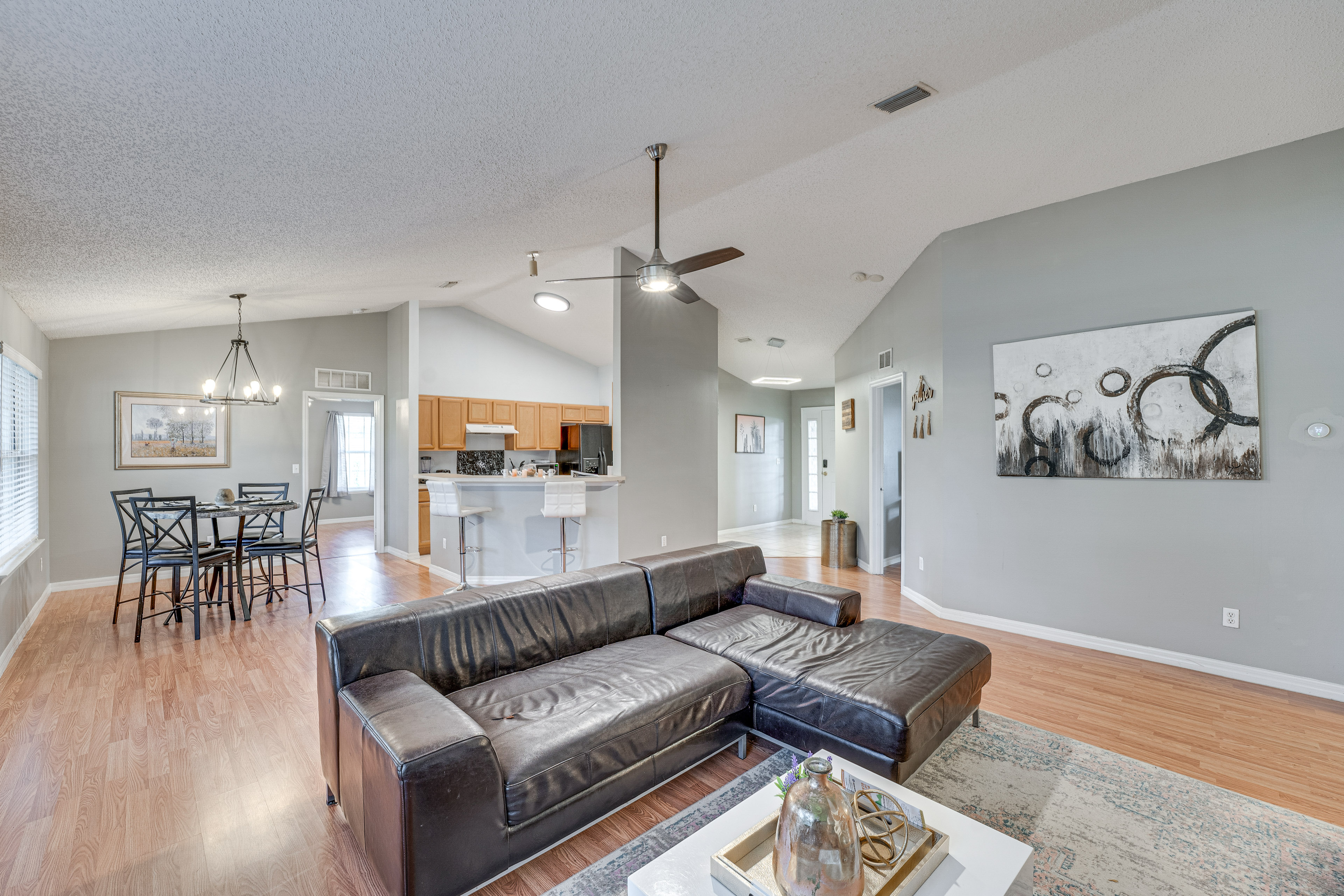 Deltona Retreat w/ Yard + Grill: Pets Welcome!