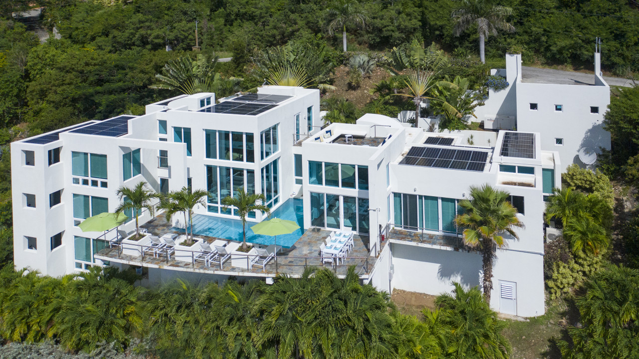Ultra Modern 5 bedroom, appeared on House Hunters