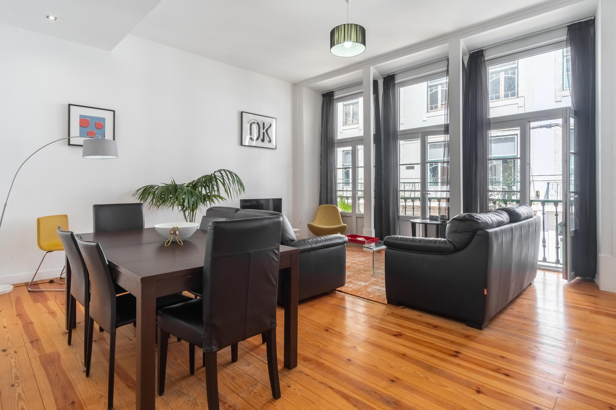 Spacious 2BR Apt in the Heart of Baixa in Santa Maria Maior, Lisbon