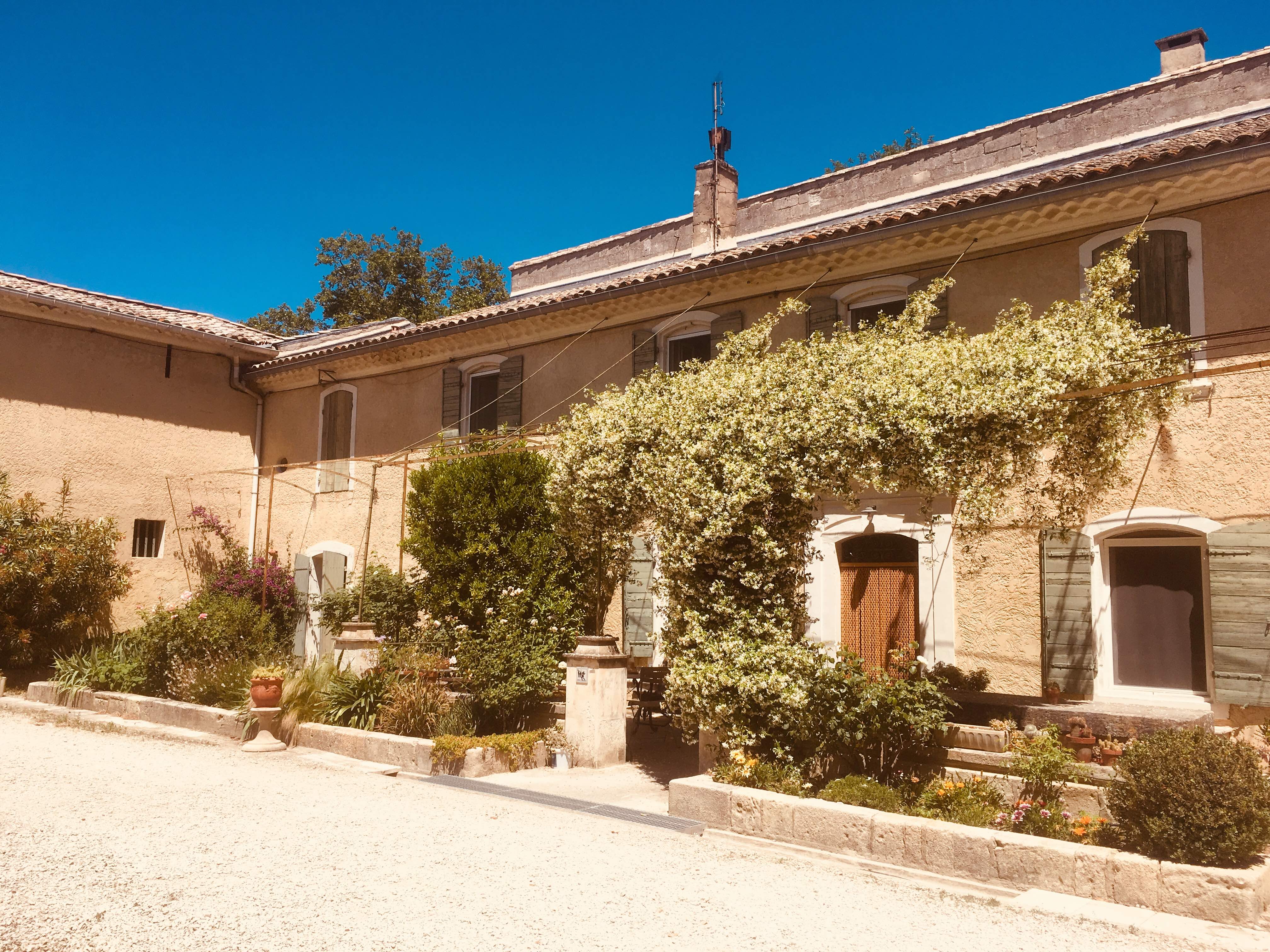 Quiet house with garden and pool in Graveson