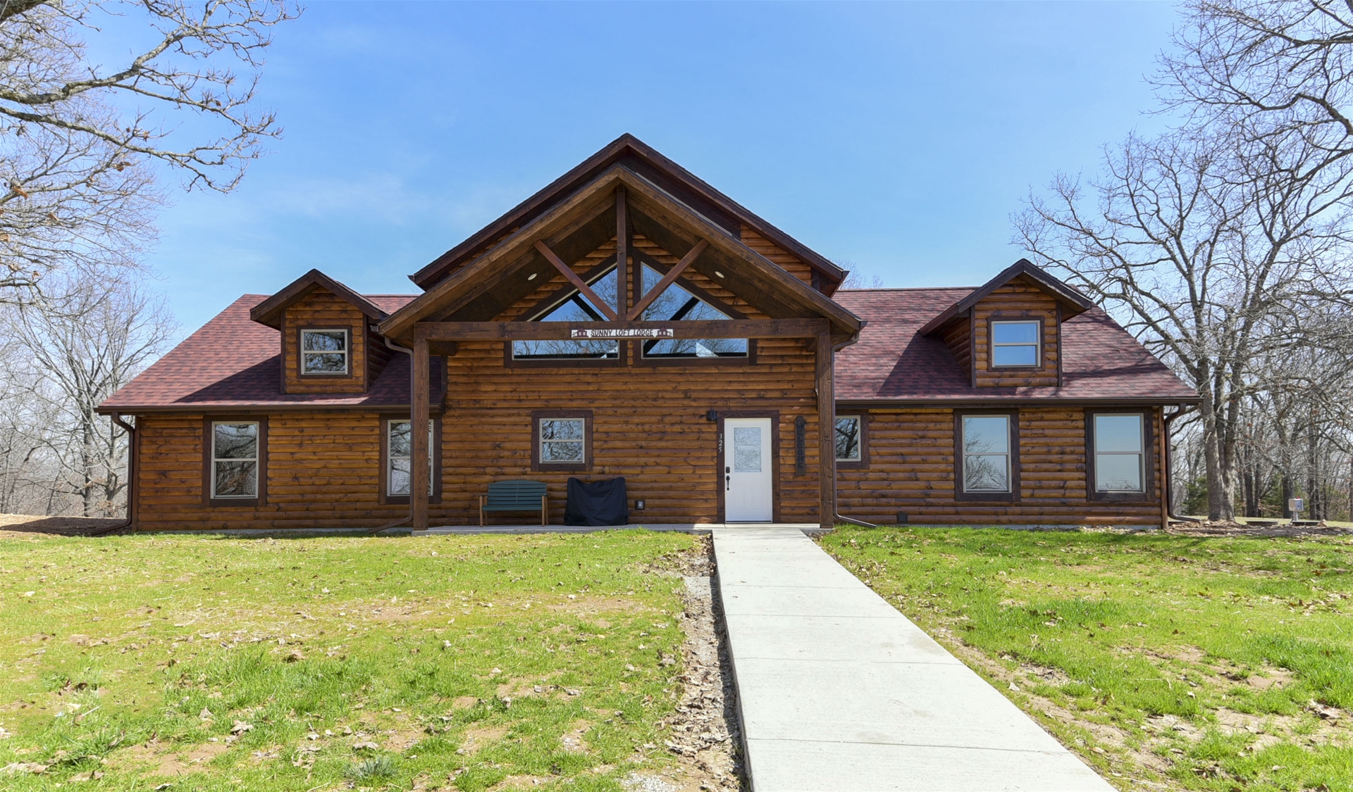 Sunny Loft Lodge