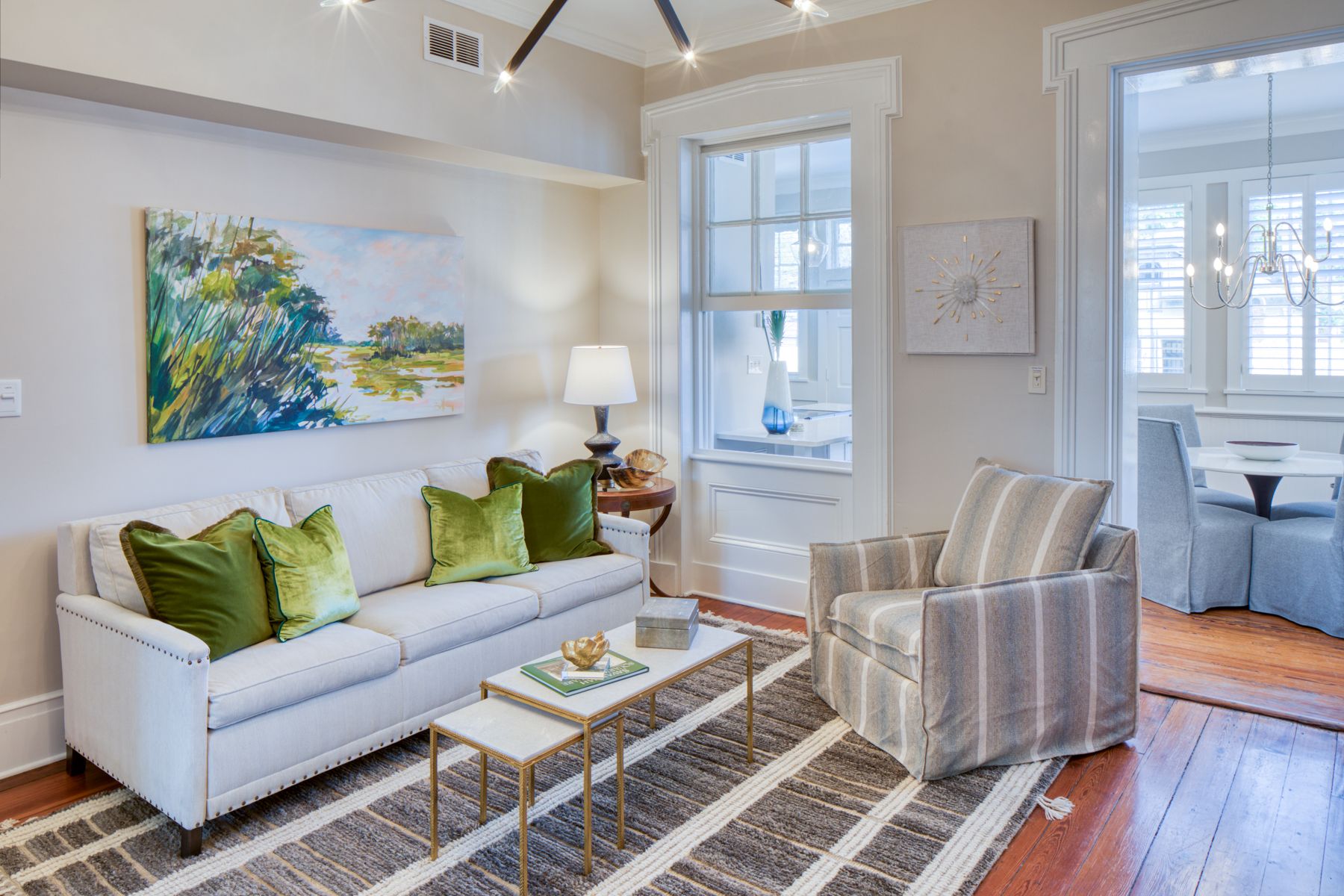 Luxurious Suite on Jones Street by Lucky Savannah