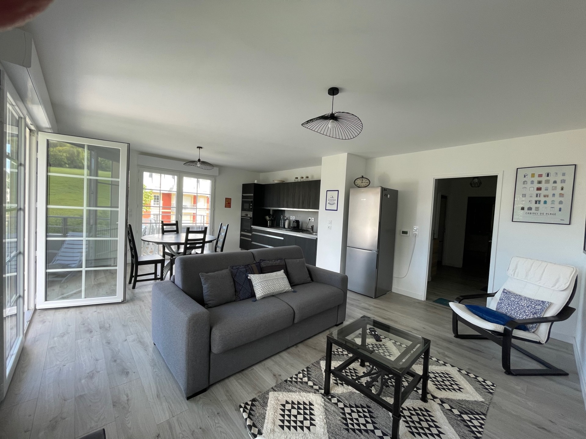 Pleasant apartment 2 min walk to the beach