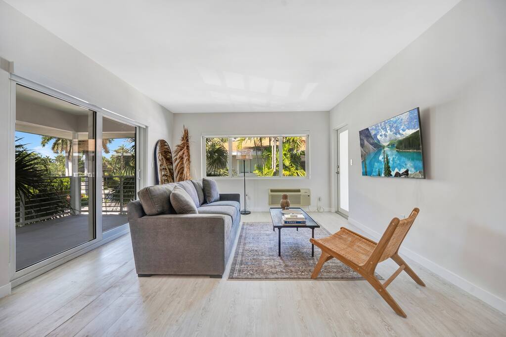 Brand New 1BR with Balcony in Bay Harbour Islands