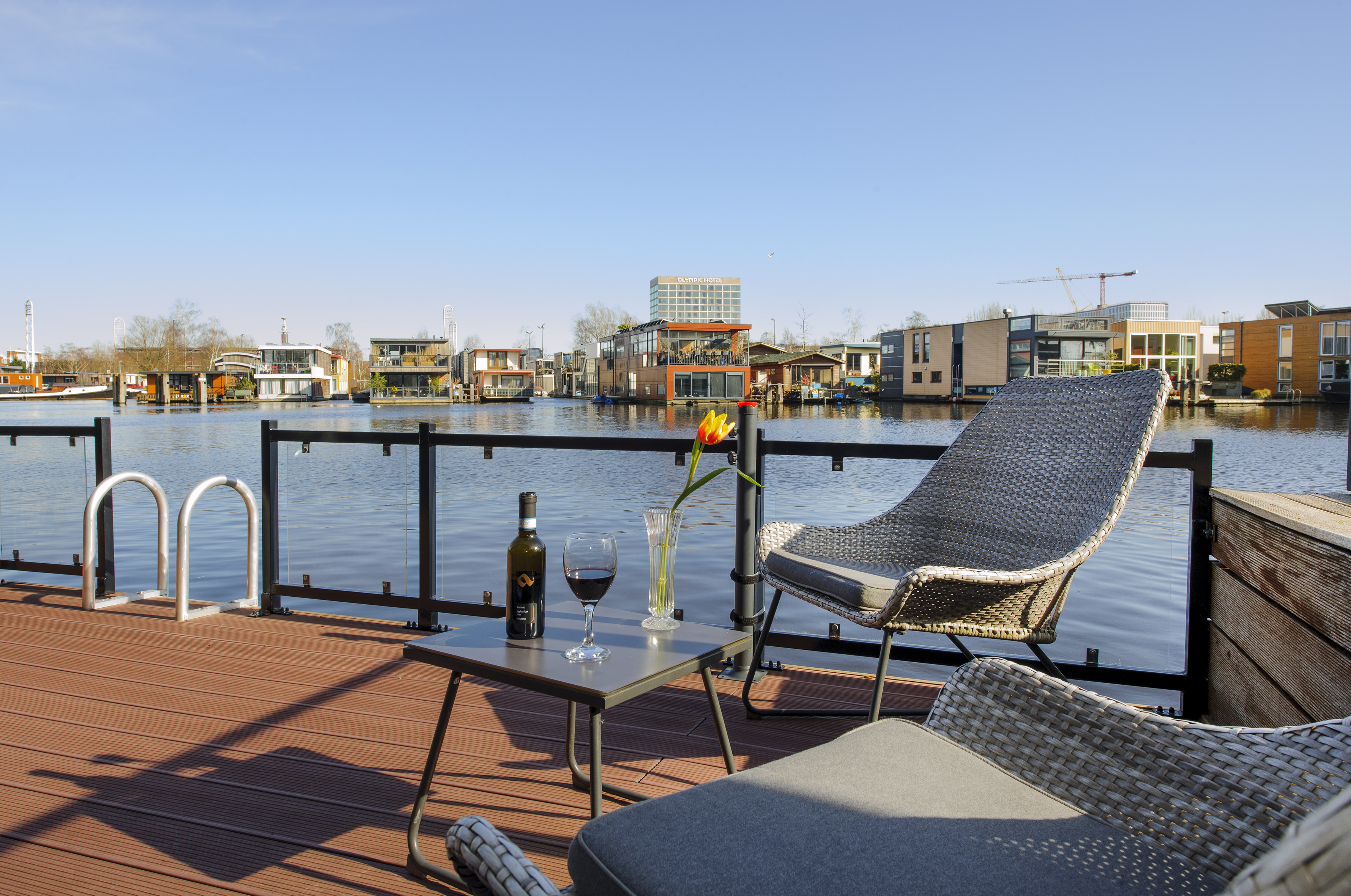 Houseboat studio with canal view and bikes โ Amsterdam stay