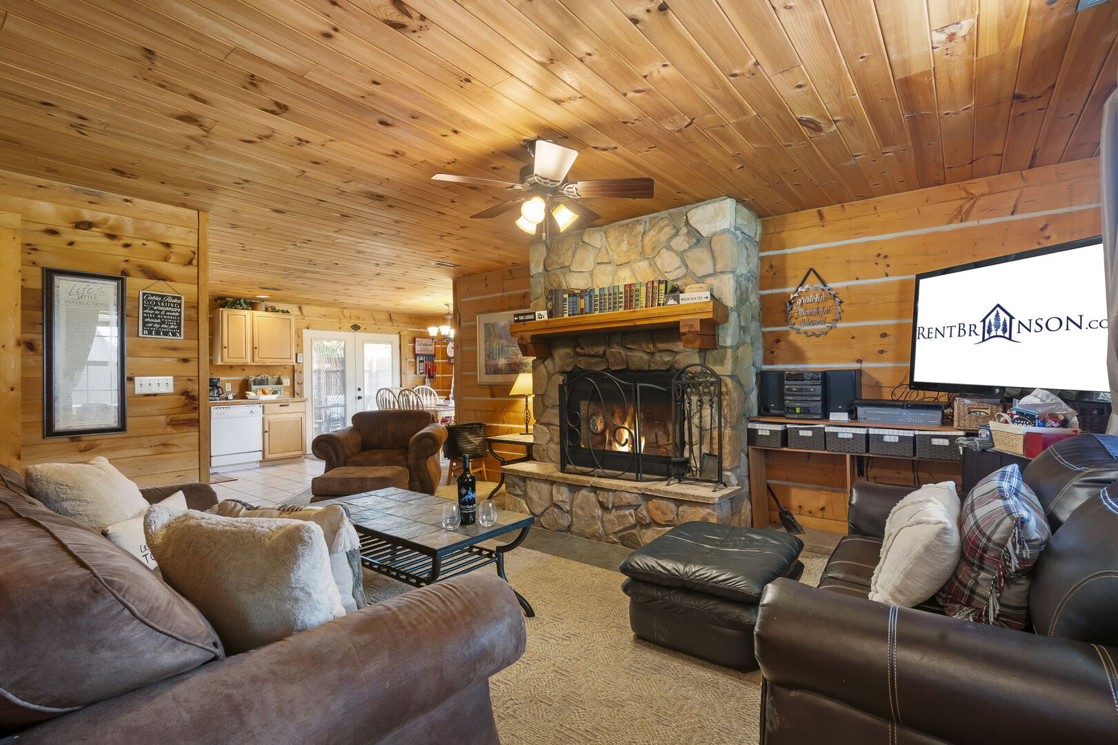 One Level Cabin-Min to Big Cedar-Free DailyTickets