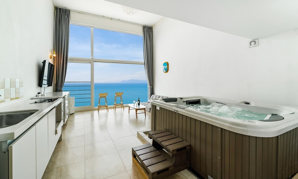 Ocean-dong 203, an accommodation with a view of the blue sea of Namhae (duplex, individual terrace, spa required)