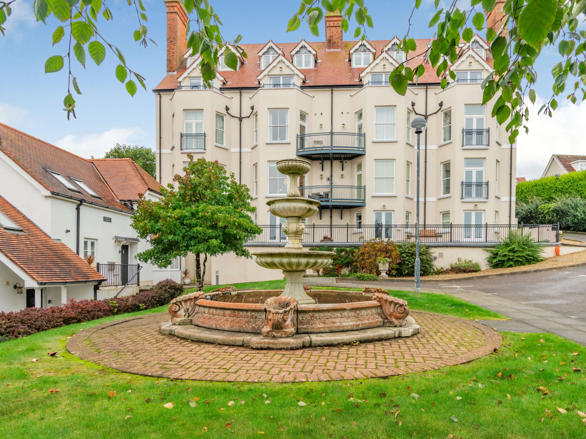 2 Bed in Tenby (89981)