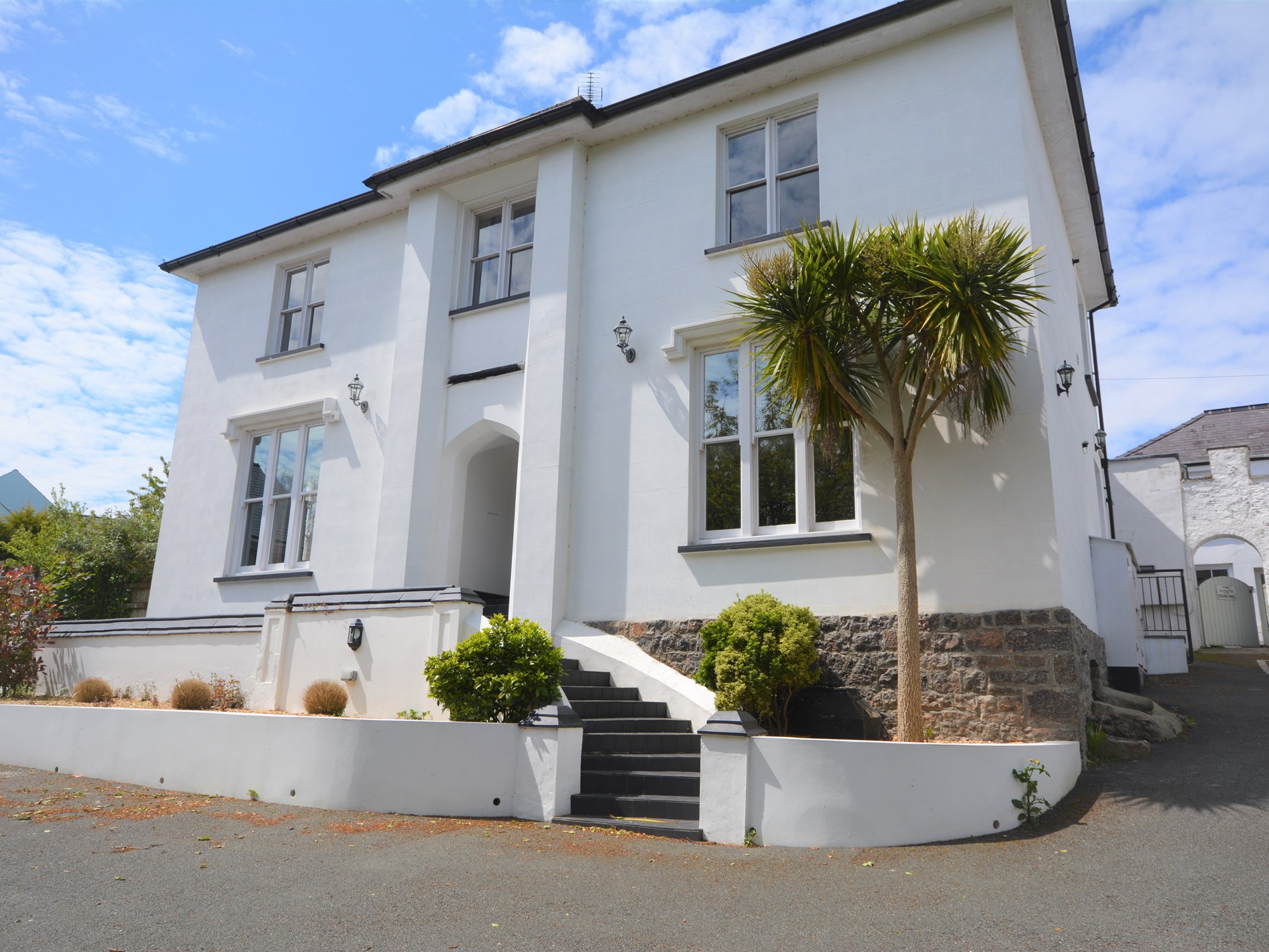 3 Bed in Tenby (73606)