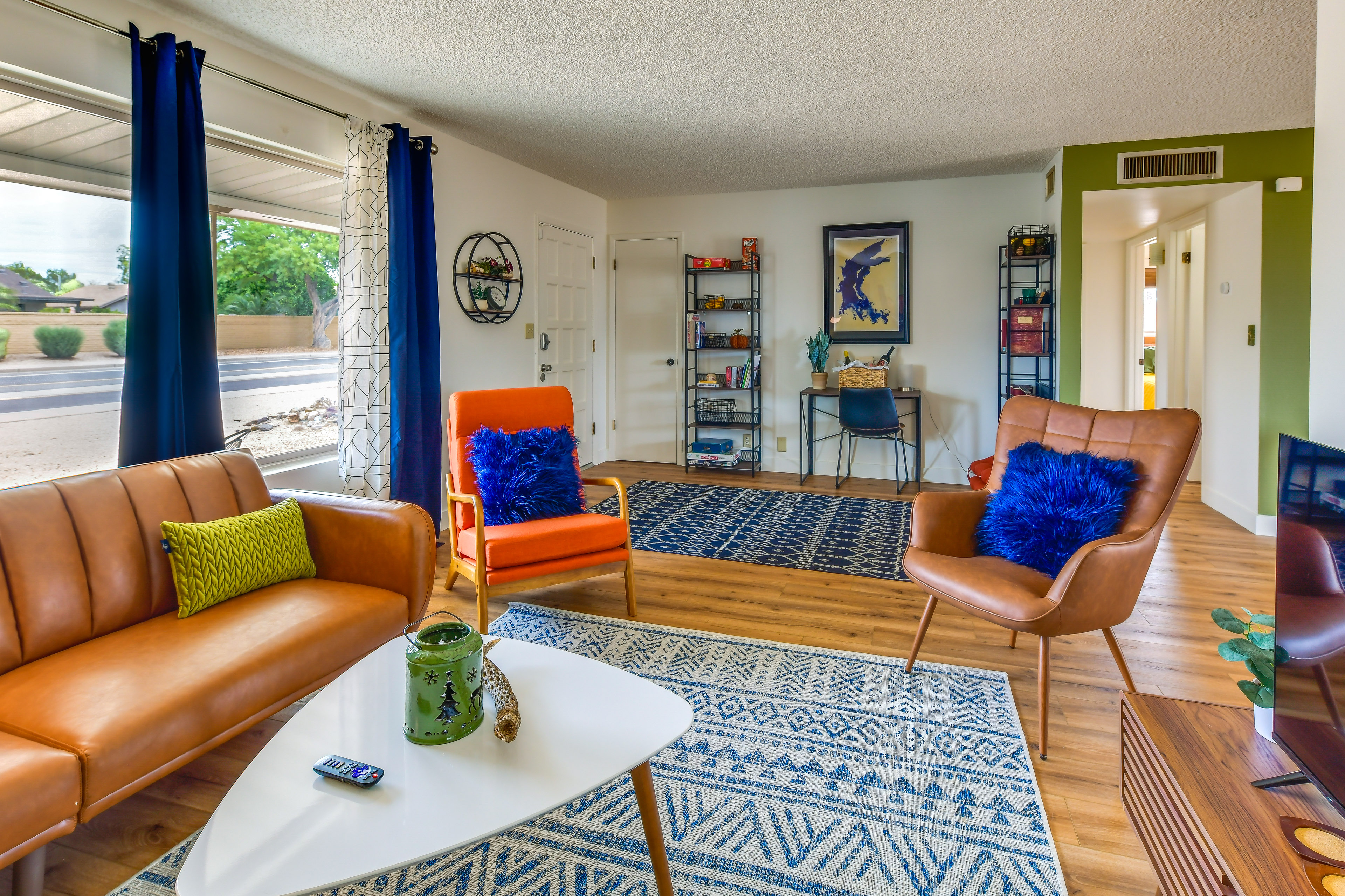 Desert Dreamin: Stylish Mesa Home, 55 + Community! - Houses for Rent in  Mesa, Arizona, United States - Airbnb | Dekokissen
